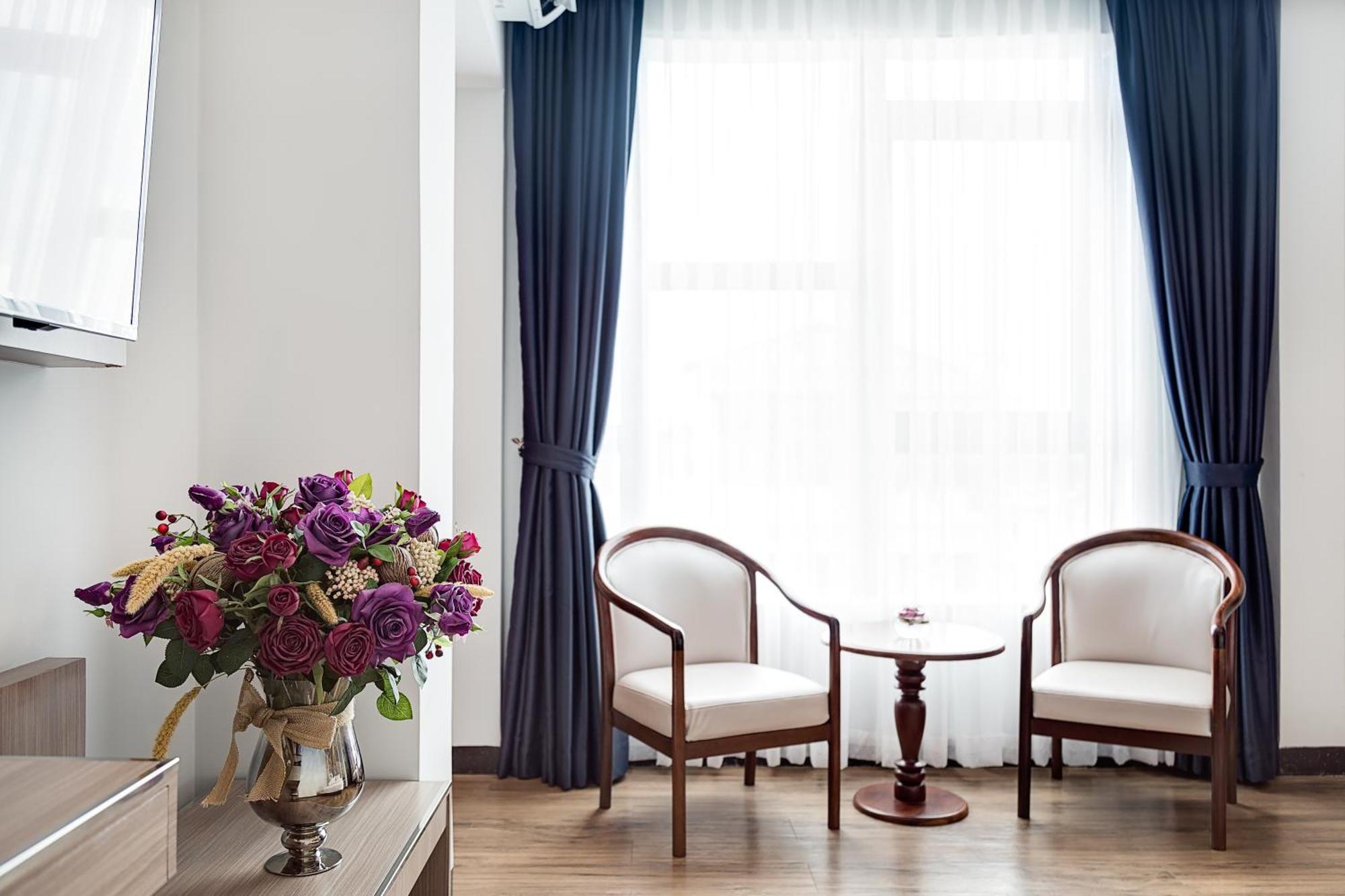 New York Hotel Phnom Penh